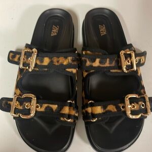 Zara leopard slide/sandals Size 36
